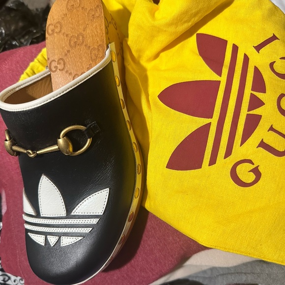 Clogs worn once - Picture 2 of 2